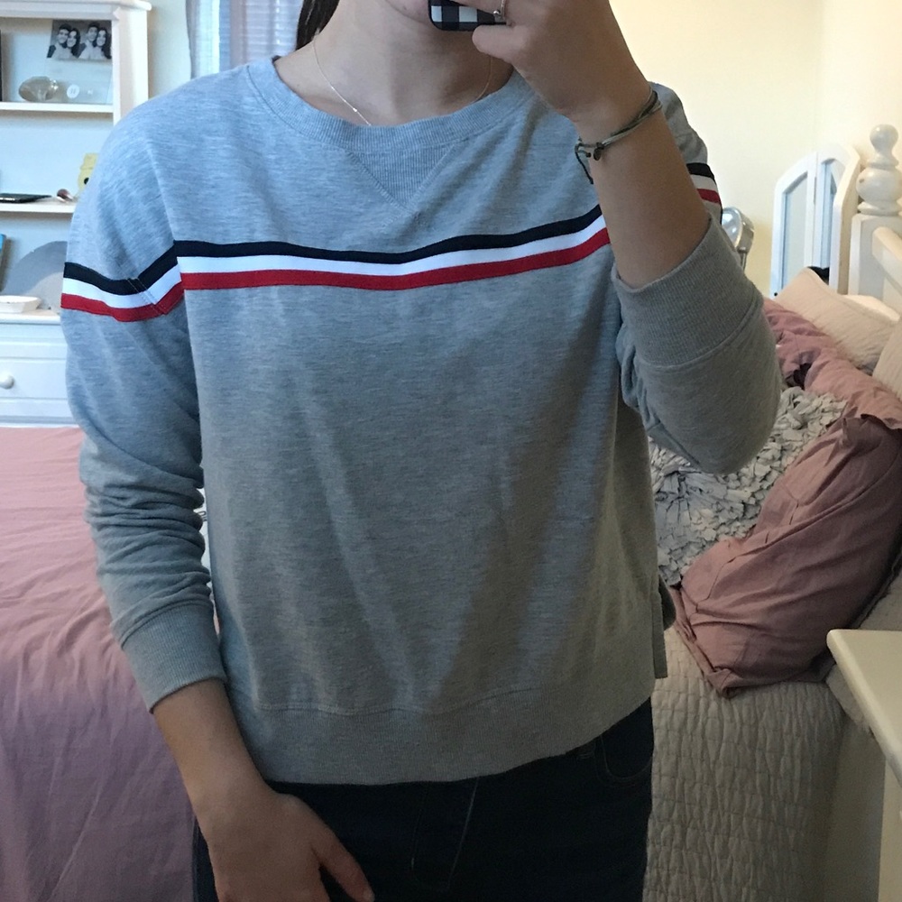 Sweatshirt